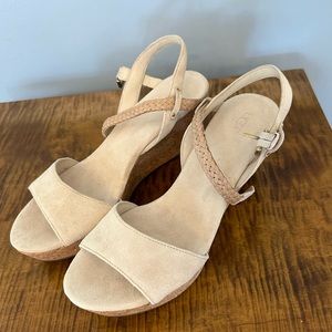 NWOT, UGG Sandal, Cork Bottom, Cream, Size 10